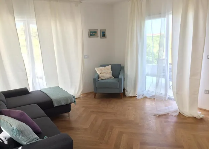 ヴィラ Sol ザダル